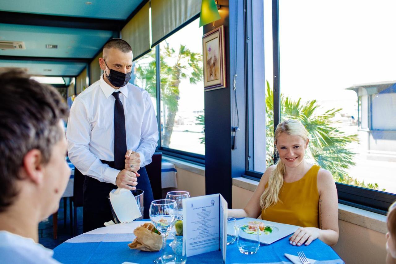Miramare Hotel Ristorante Convegni チェゼナーティコ エクステリア 写真